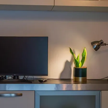 Apartexperience Nel Cuore Di Comfort Con Parcheggio Privato Apartament